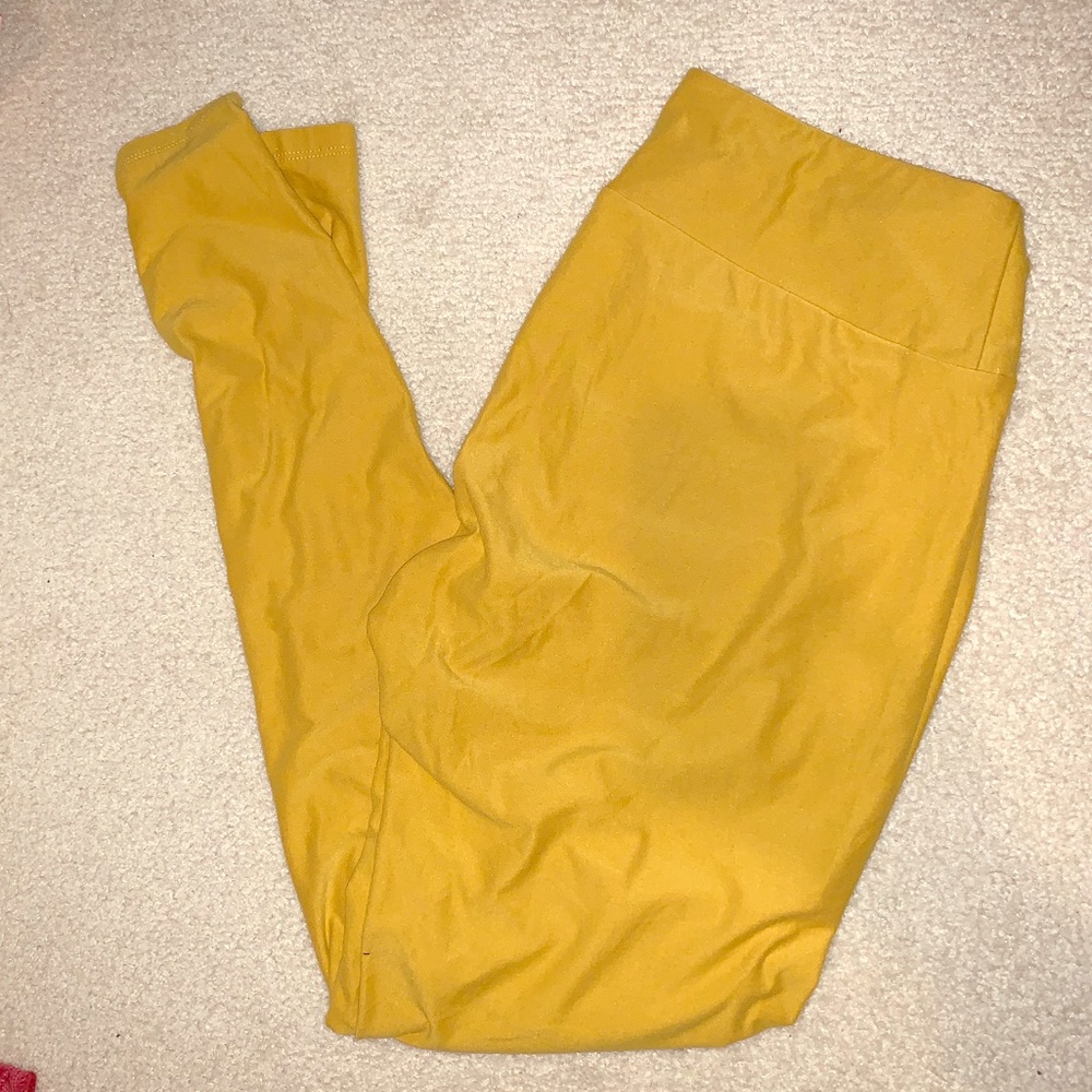 LulaRoe TC leggings.